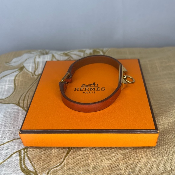 Authentic Hermes Rivale Leather Orange with Gold Hardware Mini Bracelet T1 - Picture 4 of 8